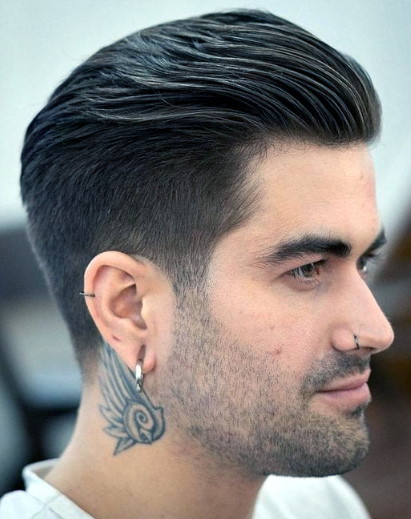 Geriye Doğru Taranmış Kısa Erkek Saç Modelleri